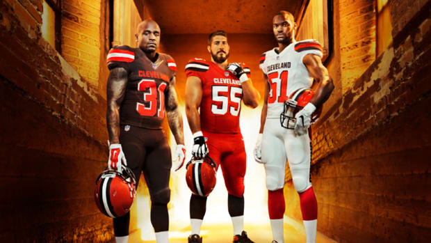 Cleveland Browns Unveil New Uniform Set
